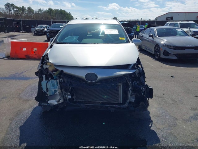 2015 Toyota Prius V Three მანქანა იყიდება აუქციონზე, vin: JTDZN3EU0FJ022119, აუქციონის ნომერი: 44403830