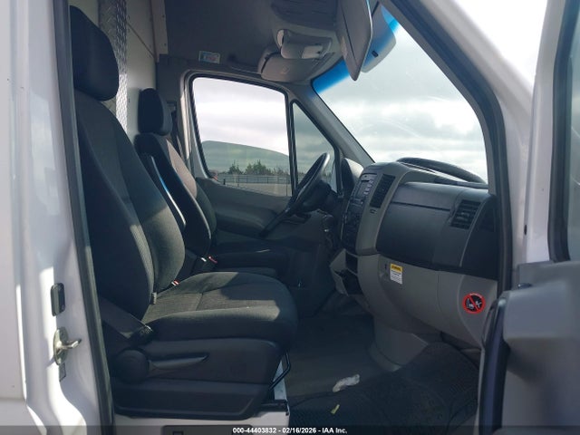 2017 MERCEDES-BENZ SPRINTER 2500 WD3PE8CD6HP533481 Photo 4