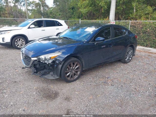 Продаж на аукціоні авто 2018 Mazda Mazda3 Touring, vin: 3MZBN1V32JM206483, номер лоту: 44403870