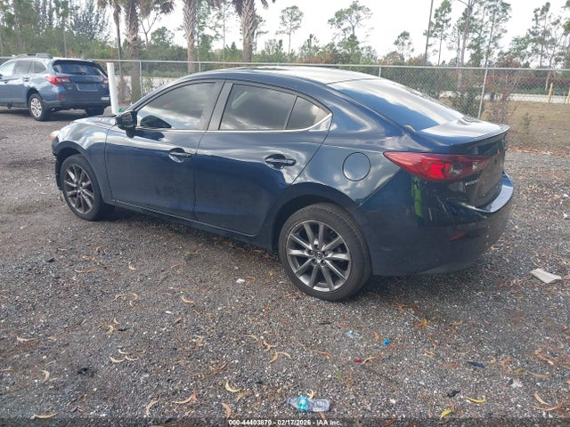 Продаж на аукціоні авто 2018 Mazda Mazda3 Touring, vin: 3MZBN1V32JM206483, номер лоту: 44403870