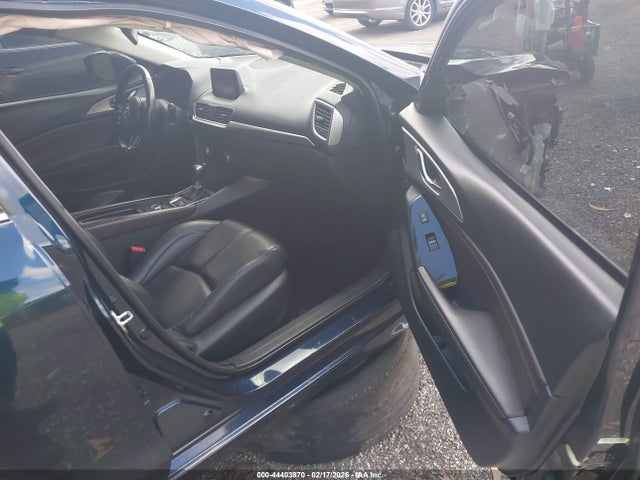 Продаж на аукціоні авто 2018 Mazda Mazda3 Touring, vin: 3MZBN1V32JM206483, номер лоту: 44403870