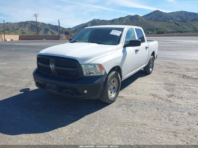 RAM 1500 Ssv 4x4 5'7 Box 2018 1C6RR7XT5JS319025 Image 2