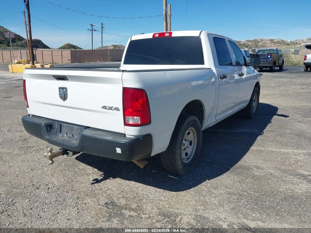 RAM 1500 Ssv 4x4 5'7 Box 2018 1C6RR7XT5JS319025 Image 4