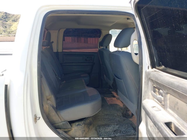 RAM 1500 Ssv 4x4 5'7 Box 2018 1C6RR7XT5JS319025 Image 8
