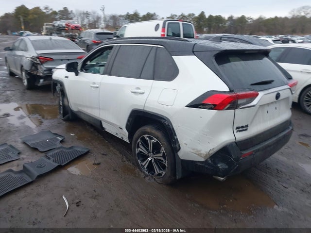 2024 TOYOTA RAV4 PRIME JTMFB3FV0RD203145 Photo 2