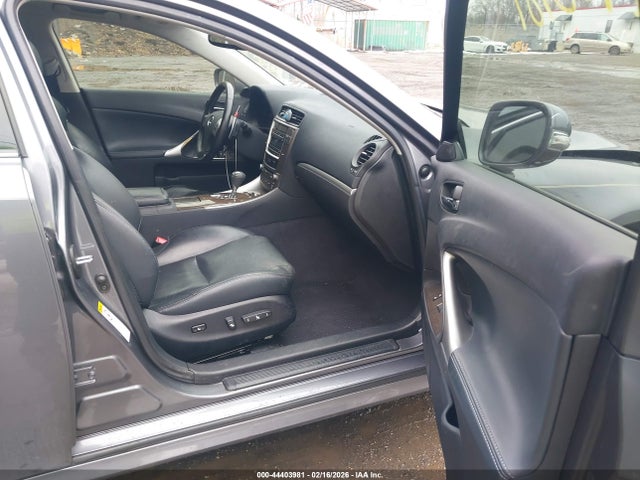 2012 LEXUS IS 250 JTHCF5C24C5057992 Photo 4