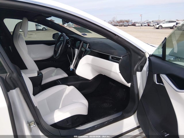 2017 TESLA MODEL S 5YJSA1E22HF186983 Photo 4