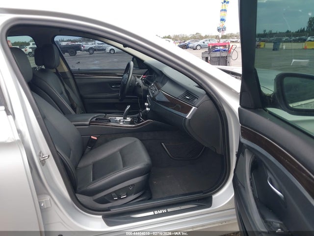 2011 BMW 528I WBAFR1C58BC672710 Photo 4