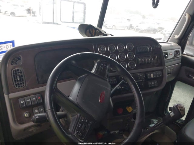 Продажа на аукционе авто 2023 Peterbilt 389, vin: 1XPXD40X8PD871723, номер лота: 44404016