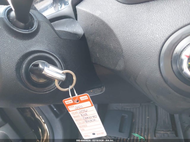 5XYPG4A39GG145424 KIA Sorento 2.4l Lx