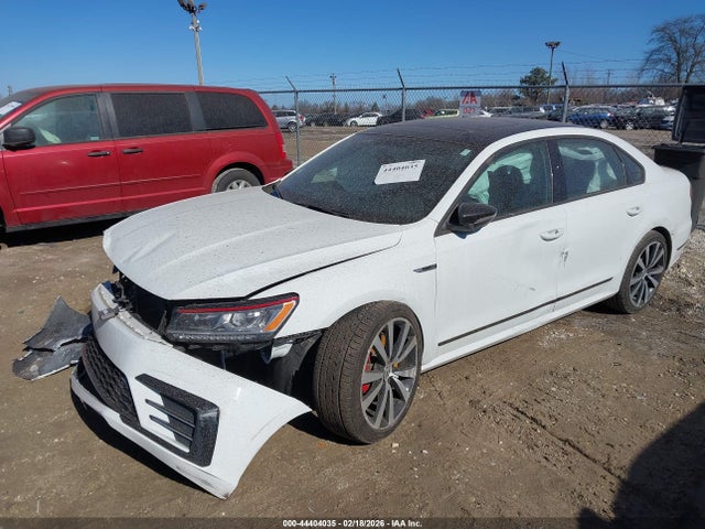 2018 VOLKSWAGEN PASSAT 1VWJM7A34JC039455 Photo 1