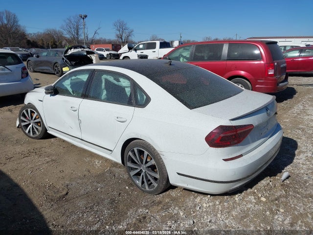 2018 VOLKSWAGEN PASSAT 1VWJM7A34JC039455 Photo 2