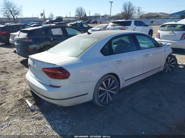 2018 VOLKSWAGEN PASSAT 1VWJM7A34JC039455 Photo 3