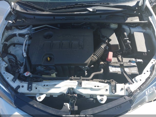 44404042 :رقم المزاد ، 5YFBURHEXJP835077 vin ، 2018 Toyota Corolla L مزاد بيع