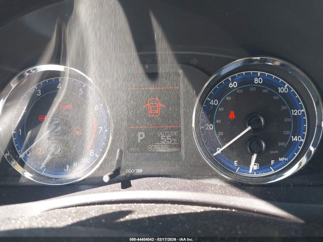 44404042 :رقم المزاد ، 5YFBURHEXJP835077 vin ، 2018 Toyota Corolla L مزاد بيع