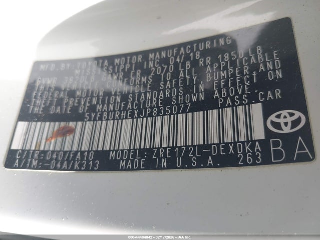 44404042 :رقم المزاد ، 5YFBURHEXJP835077 vin ، 2018 Toyota Corolla L مزاد بيع
