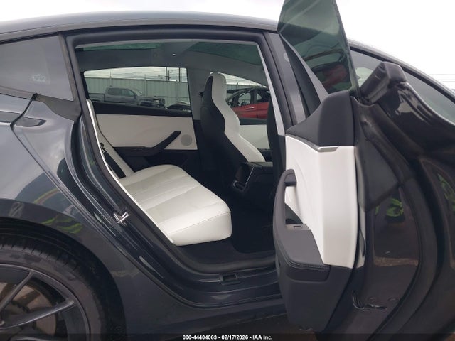 2025 TESLA MODEL 3 5YJ3E1ET1SF972833 Photo 7