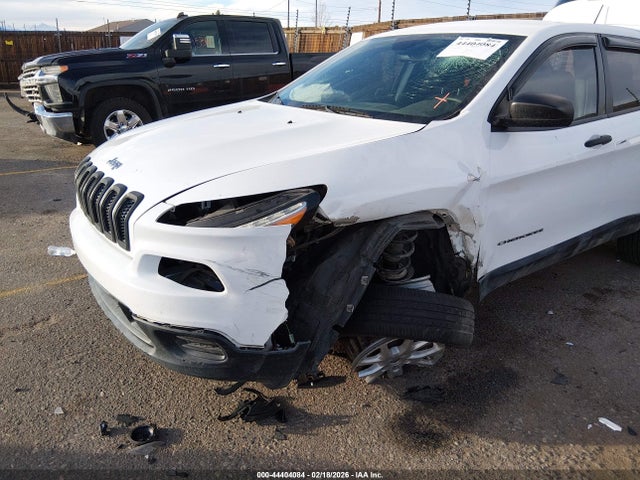 44404084 :رقم المزاد ، 1C4PJMAB4HD230857 vin ، 2017 Jeep Cherokee Sport مزاد بيع