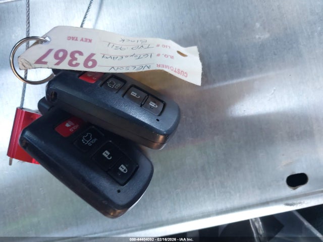 44404092 :رقم المزاد ، 2T3DFREV6GW421445 vin ، 2016 Toyota Rav4 Limited مزاد بيع
