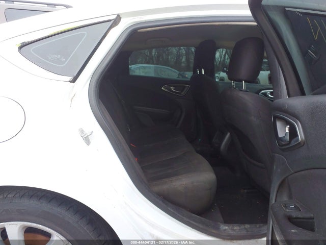 44404121 :رقم المزاد ، 1C3CCCAB1FN603528 vin ، 2015 Chrysler 200 Limited مزاد بيع