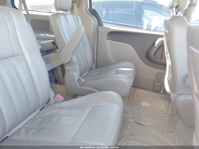 2014 Chrysler Town & Country Touring მანქანა იყიდება აუქციონზე, vin: 2C4RC1BG8ER437014, აუქციონის ნომერი: 44404123