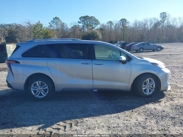Продажа на аукционе авто 2025 Toyota Sienna Limited, vin: 5TDZRKECXSS225506, номер лота: 44404142
