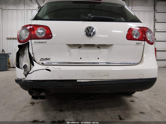 2008 VOLKSWAGEN PASSAT WVWXK73C88E242279 Photo 5
