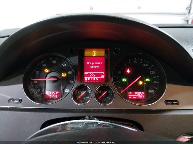 2008 VOLKSWAGEN PASSAT WVWXK73C88E242279 Photo 6