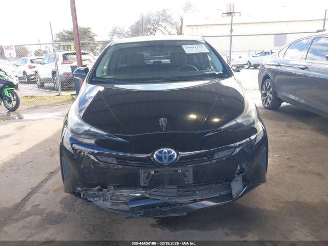 Toyota Prius Three 2018 JTDKARFU2J3067980 Image 13