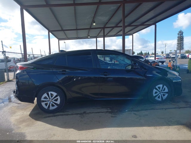 Toyota Prius Three 2018 JTDKARFU2J3067980 Image 14
