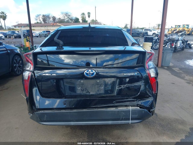 Toyota Prius Three 2018 JTDKARFU2J3067980 Image 17