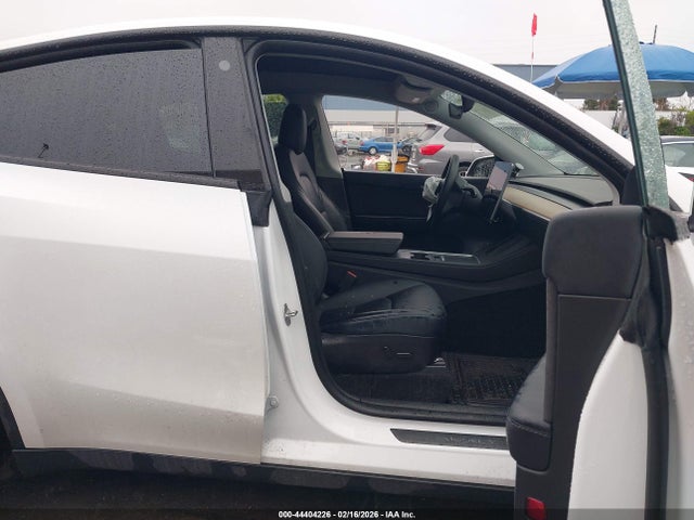 2022 TESLA MODEL Y 7SAYGDEFXNF323678 Photo 4