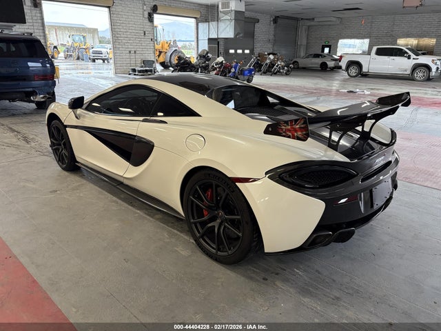 Mclaren 570S 2016 SBM13DAA6GW000609 Image 3
