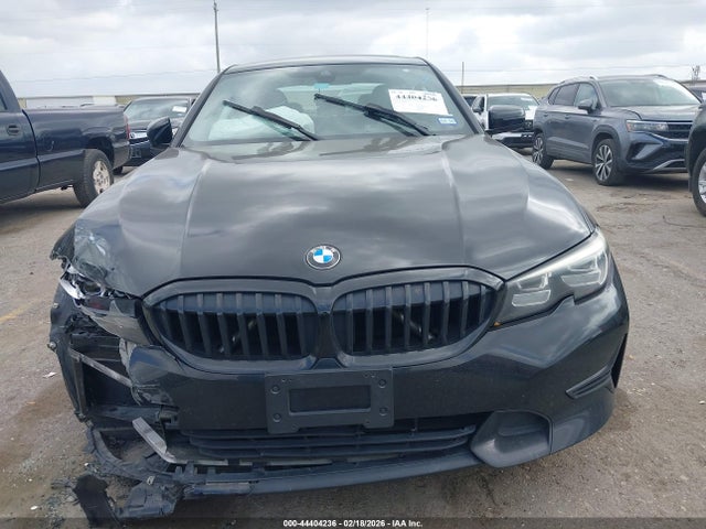 44404236 :رقم المزاد ، 3MW5R1J06L8B32767 vin ، 2020 Bmw 330i مزاد بيع