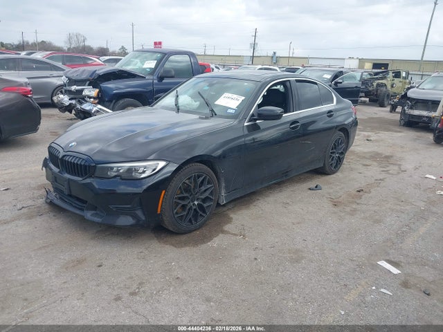 44404236 :رقم المزاد ، 3MW5R1J06L8B32767 vin ، 2020 Bmw 330i مزاد بيع
