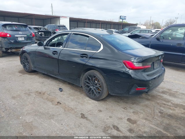 44404236 :رقم المزاد ، 3MW5R1J06L8B32767 vin ، 2020 Bmw 330i مزاد بيع