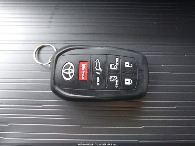 Toyota Sienna Xse 2023 5TDXRKEC4PS142328 Image 11