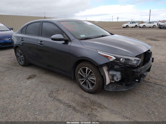 KIA Forte Lxs 2023 3KPF24AD2PE608746 главное изображение