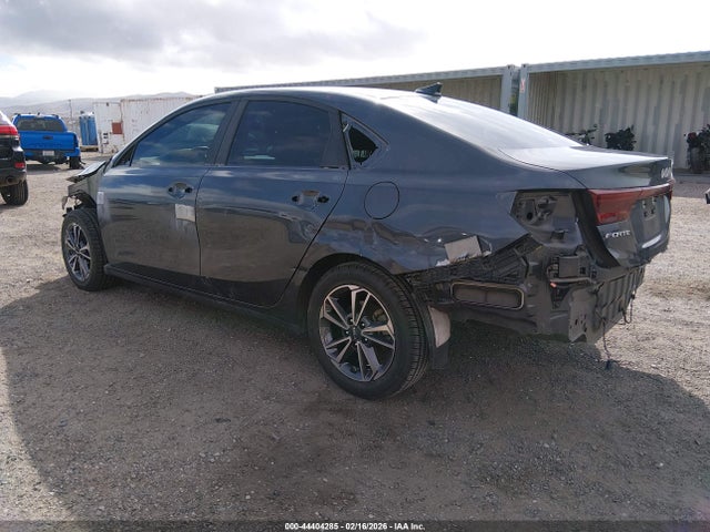 KIA Forte Lxs 2023 3KPF24AD2PE608746 Image 3