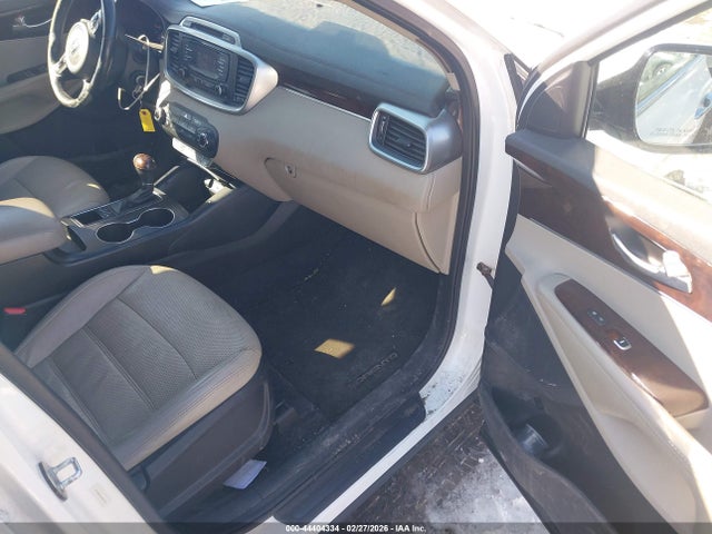 5XYPGDA36GG037651 KIA Sorento 2.4l Lx