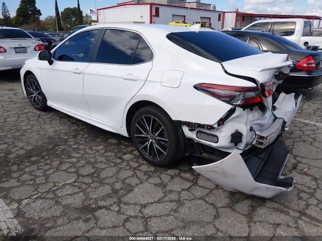 4T1T11AK8MU594282 Toyota CAMRY SE