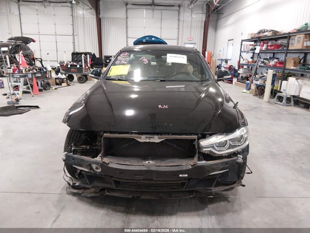 2016 Bmw 328i მანქანა იყიდება აუქციონზე, vin: WBA8E9G58GNT81682, აუქციონის ნომერი: 44404458
