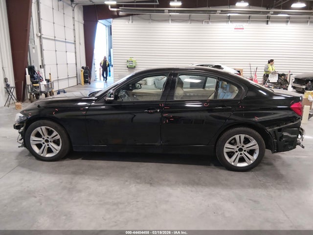 2016 Bmw 328i მანქანა იყიდება აუქციონზე, vin: WBA8E9G58GNT81682, აუქციონის ნომერი: 44404458