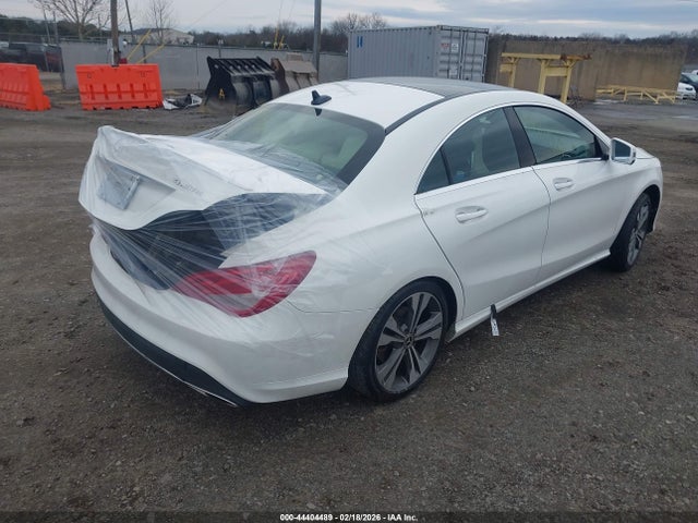 2019 MERCEDES-BENZ CLA 250 WDDSJ4GB1KN723646 Photo 3