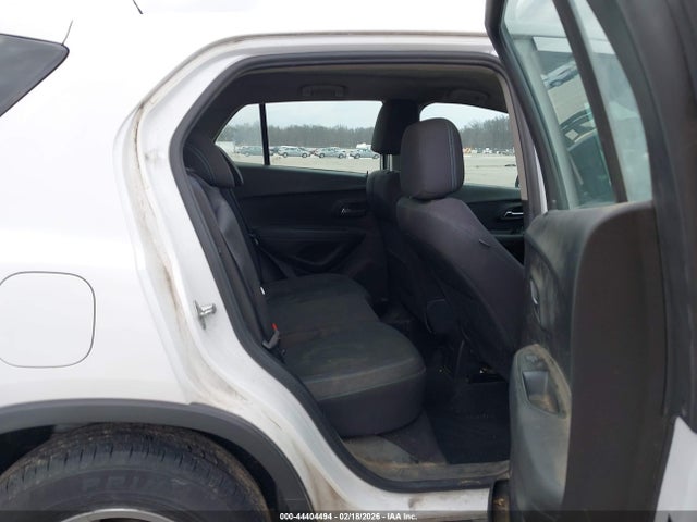 Продажа на аукционе авто 2015 Chevrolet Trax 1ls, vin: 3GNCJPSBXFL195173, номер лота: 44404494