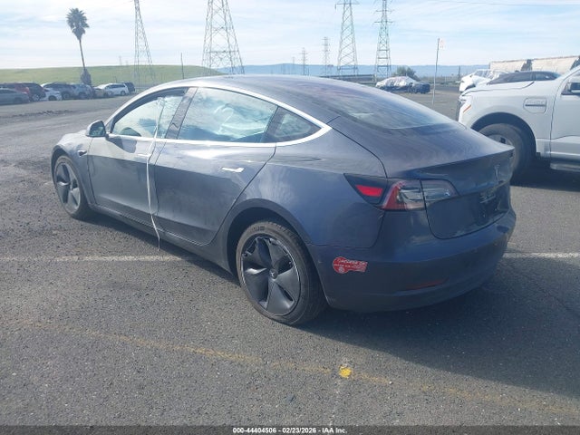 2018 TESLA MODEL 3 5YJ3E1EA3JF037682 Photo 2