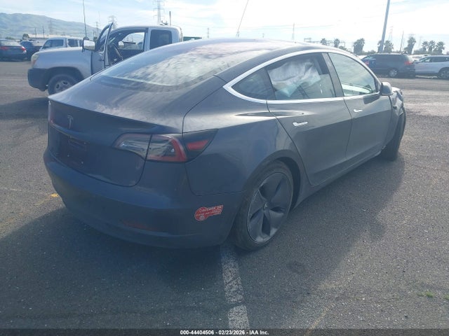 2018 TESLA MODEL 3 5YJ3E1EA3JF037682 Photo 3