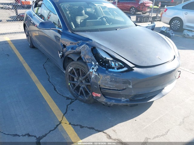 2018 TESLA MODEL 3 5YJ3E1EA3JF037682 Photo 5