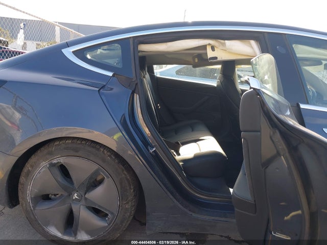 2018 TESLA MODEL 3 5YJ3E1EA3JF037682 Photo 7