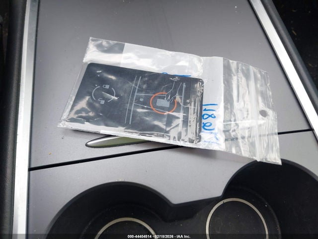 2021 TESLA MODEL Y 5YJYGDEE2MF176811 Photo 10